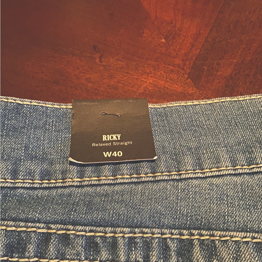 Selling Men’s True Religion Jean Shorts. Brand new tag never worn. Size 40 mens.